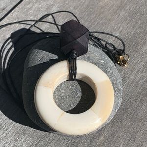 Vintage | Ivory Circle Pendant with Geometric Bead